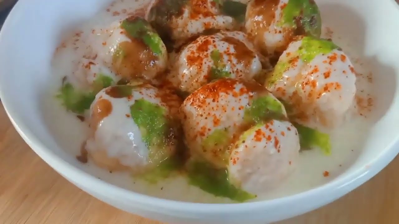 दहीवडे रेसिपी //मऊ लुसलुशीत तोंडांत विरघळणारे आणि कमी तेलकट//dahi vada recipe// दहीवडा.