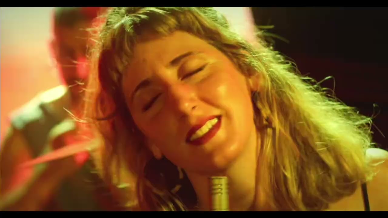 AZUL AÑIL - SIOQUÉ (Videoclip Oficial) 