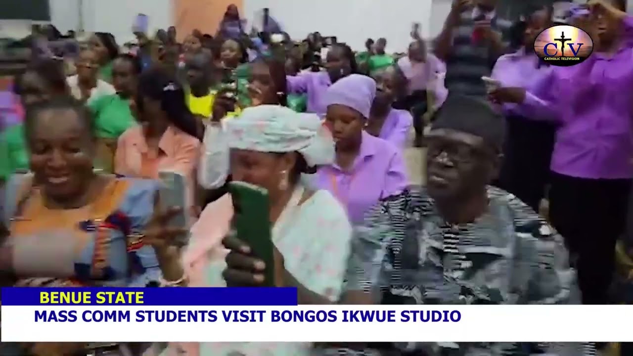 Mass Comm Students Visit Bongos Ikea Studio