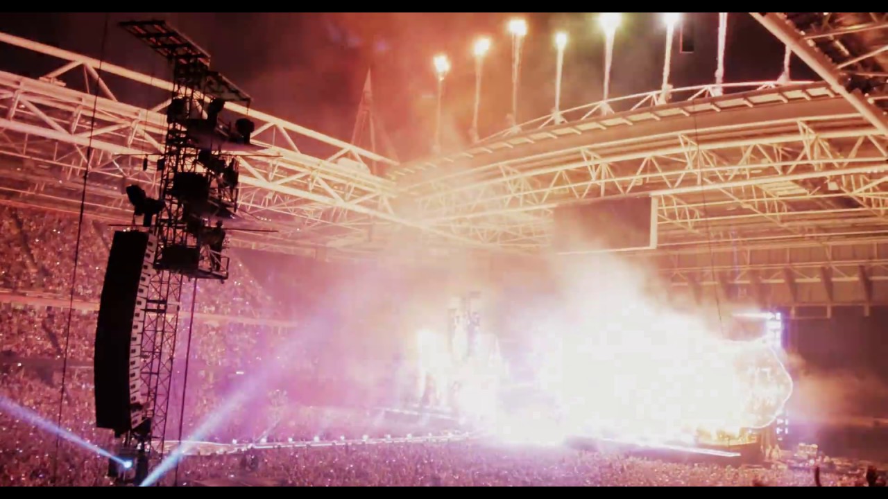 Coldplay Something Just Like This Live - Cardiff 12/07/2017