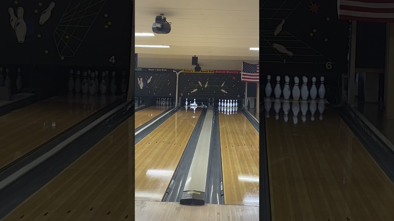 Splits happen #bowlifi #bowlinglife #bowlingleague #subscribe #bowling #strike #bowlingisfun