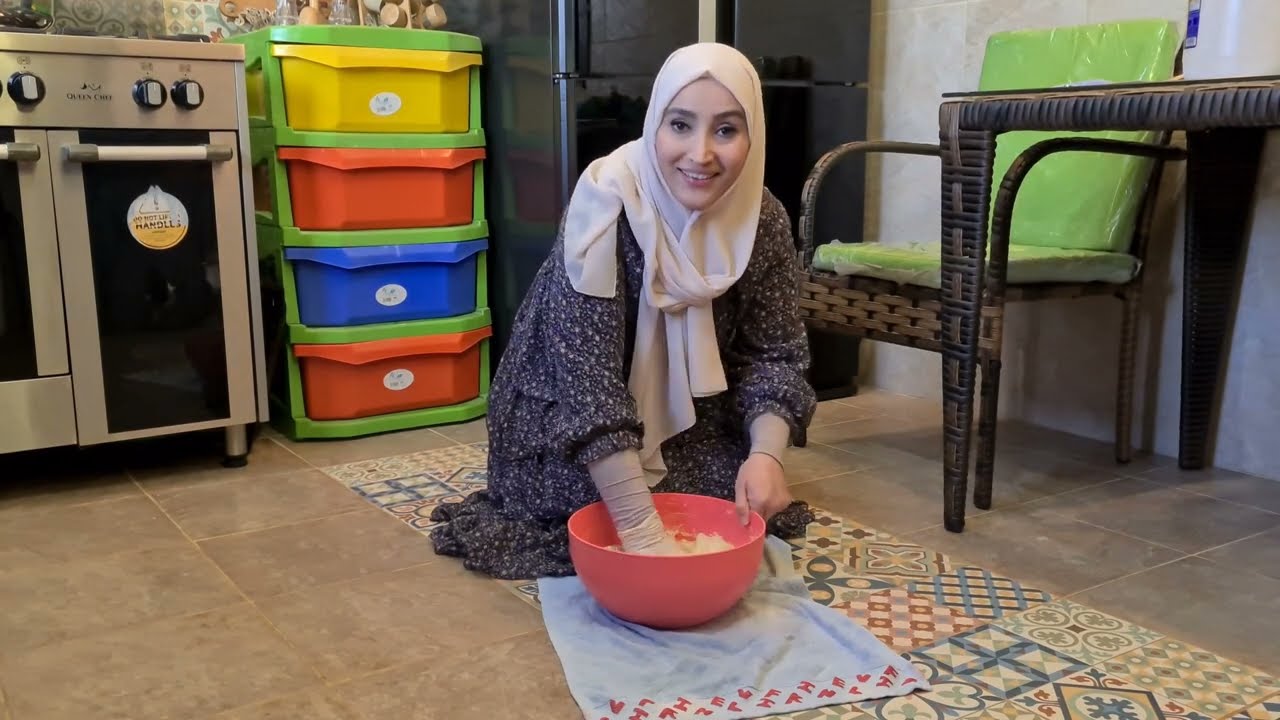 فطاير الزعتر مع حماتي و خالتو سلام