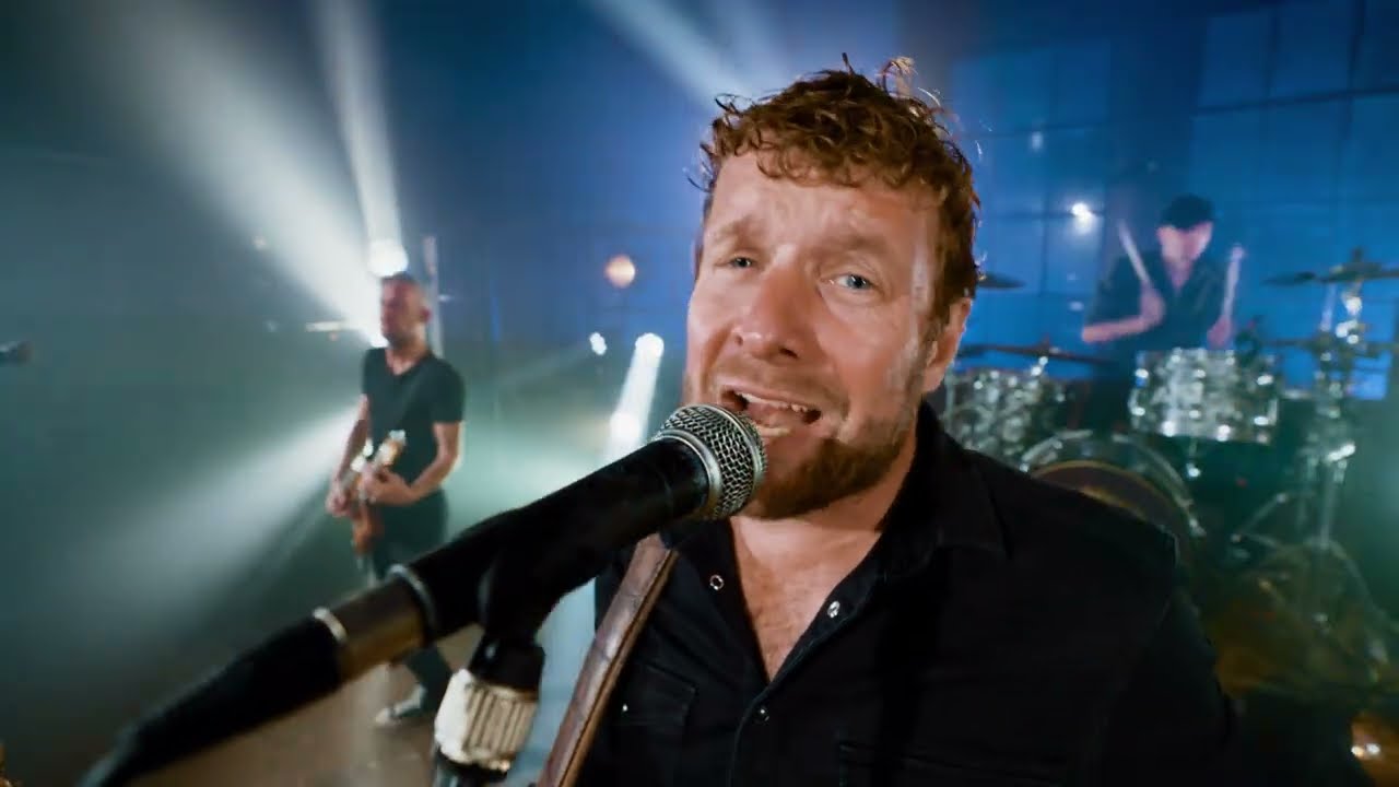 Heinoos – Donkere wolken (Officiële videoclip)