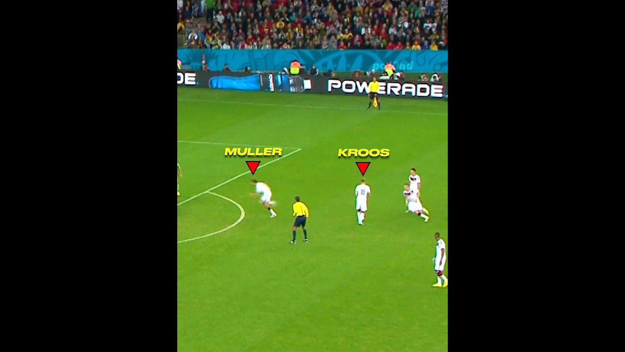 99 IQ Muller Free Kicks. 🧠
