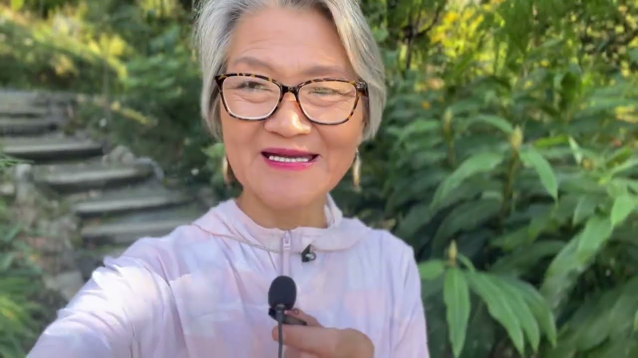 ASMR whisper at UC Berkekey Botanical Garden - tourist at home