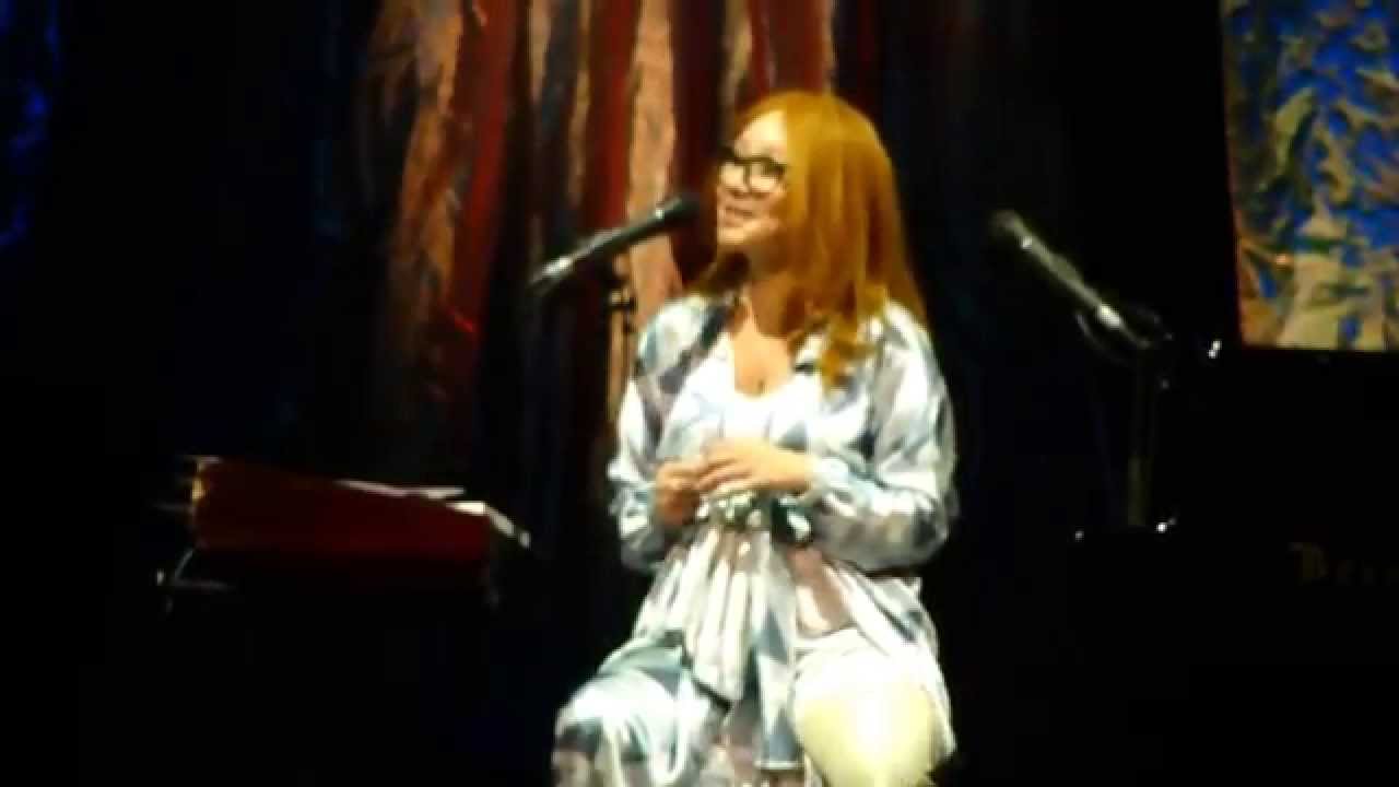 Tori Amos - Take My Breath Away (Sofia 20/06/2014)