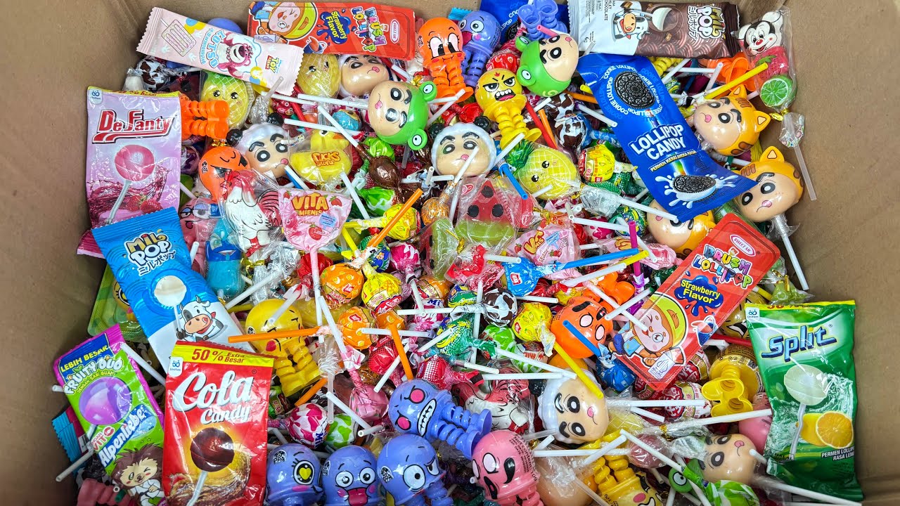 Unpacking So Many Delicious Fruit and Defferent Flavour Of Lollipop And Put Into The Box