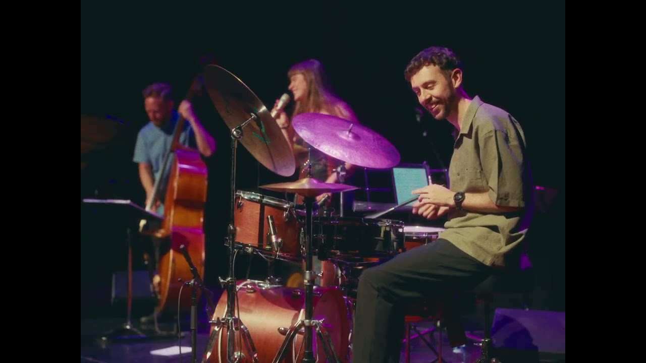 Petita cançó nostàlgica (En directe) - Miscel·lània (live at Can Fogarada)