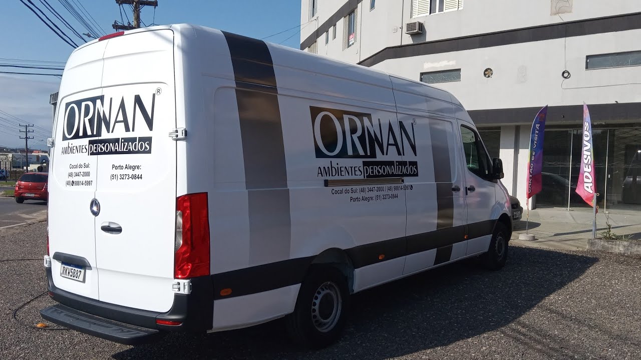 ENVELOPAMENTO total Mercedes SPRINTER com Impress&atilde;o Digital e verniz de prote&ccedil;&atilde;o