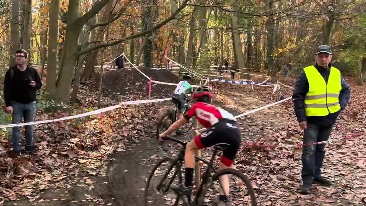 Matti cyclocross Vorselaar. In z’n nieuwe tenue van de voorlaatste startplaats naar de overwinning 🎉
