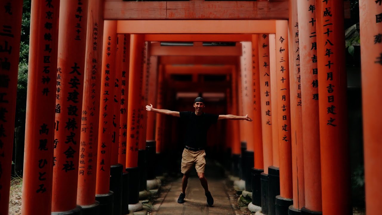 Visiting Fushimi Inari Shrine and more food! | Kyoto, Japan