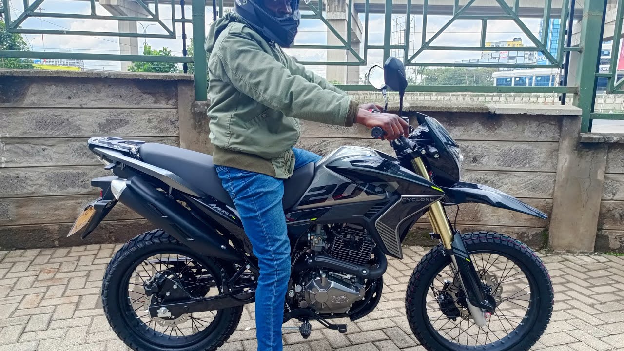 Cyclone Motorhead 200 just landed in Kenya. This bike Made This Man Travel the WHOLE NIGHT for His. 