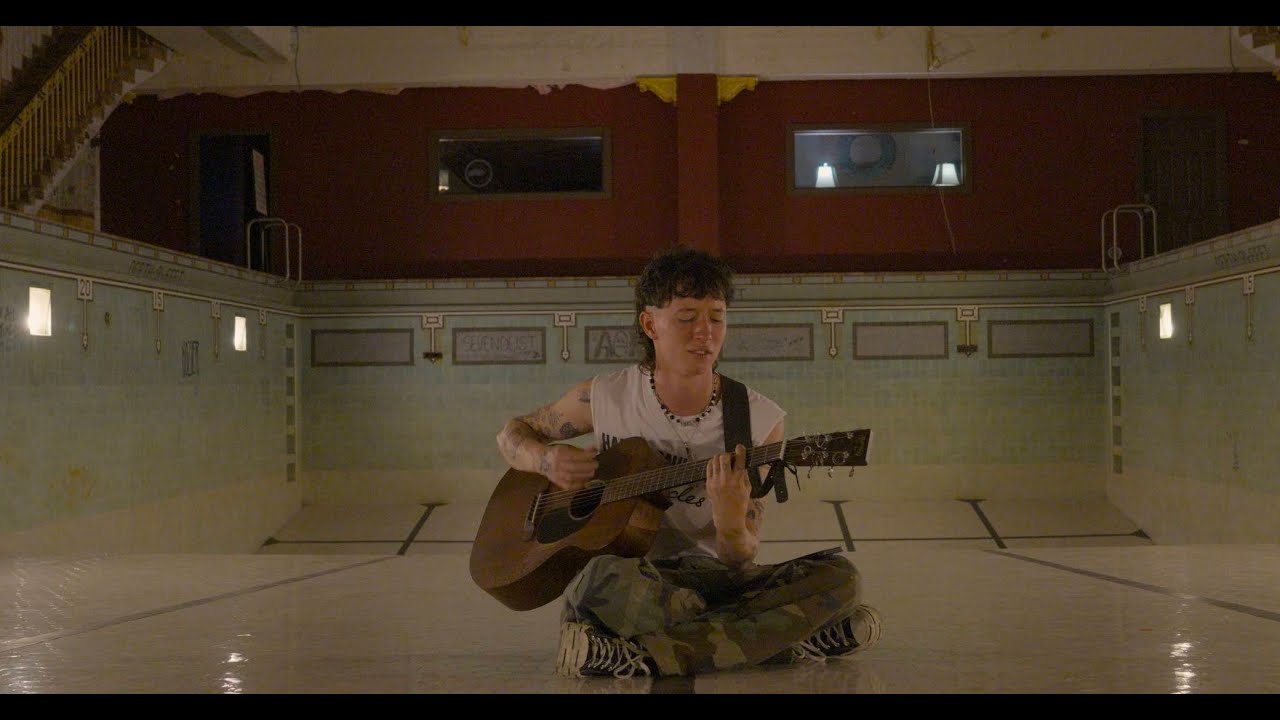 Jack Kays – Caffeine - Live From The Rave’s Swimming Pool (Acoustic Video)
