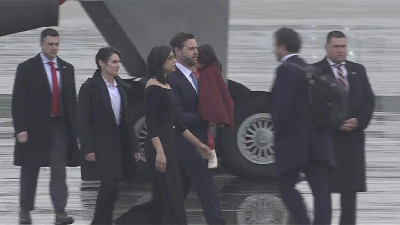 Sommet mondial sur l'IA: Arrivée du vice-président américain J.D. Vance en France | AFP Images