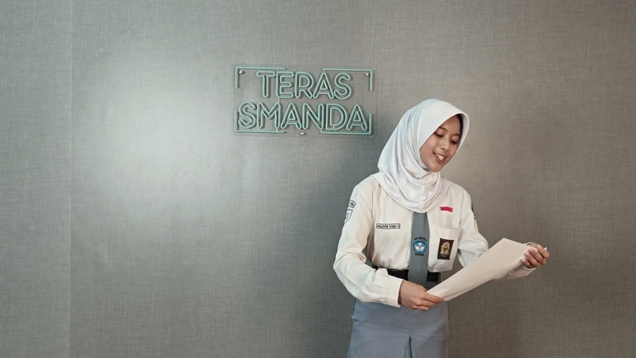 Juara 1 Geguritan Tingkat Nasional Narawita Festifal UPGRIS Semarang (SMA N 2 Kendal)