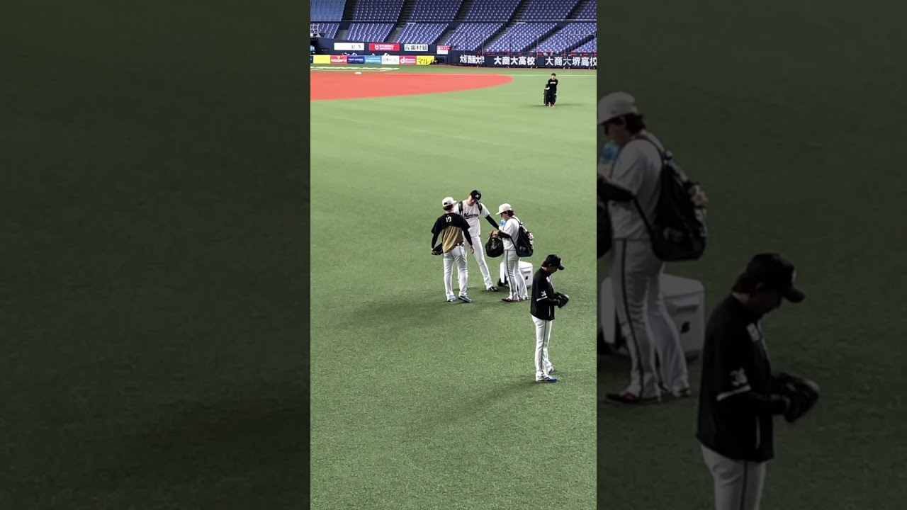 試合前の山本由伸とイチャつく佐々木朗希と宮城  WBC 2023の１ヶ月後 千葉ロッテマリーンズ オリックスバファローズ