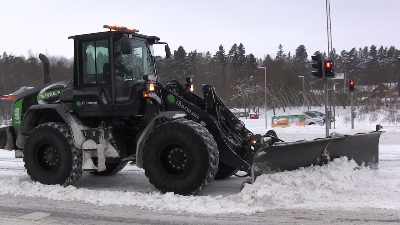 Volvo L60G and Massey Ferguson 6614 snow removal