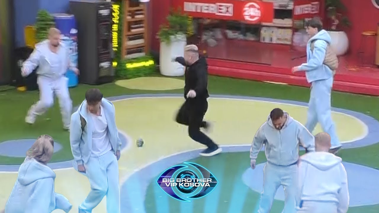 Atmosfer&euml; sportive mes banor&euml;ve, luajn&euml; me top dhe arg&euml;tohen s&euml; bashku.