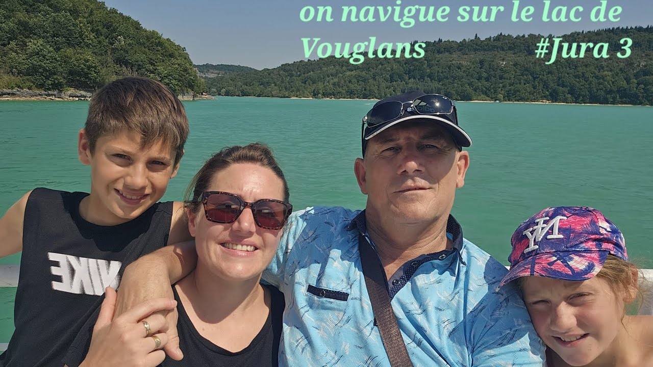 On navigue sur le lac de Vouglans  [ le Jura 3]
