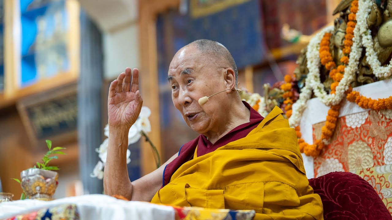 ཉིན་གཉིས་པ། བདེ་མཆོག་ལཱུ་ཨི་པའི་བཀའ་དབང་དངོས་གཞི།