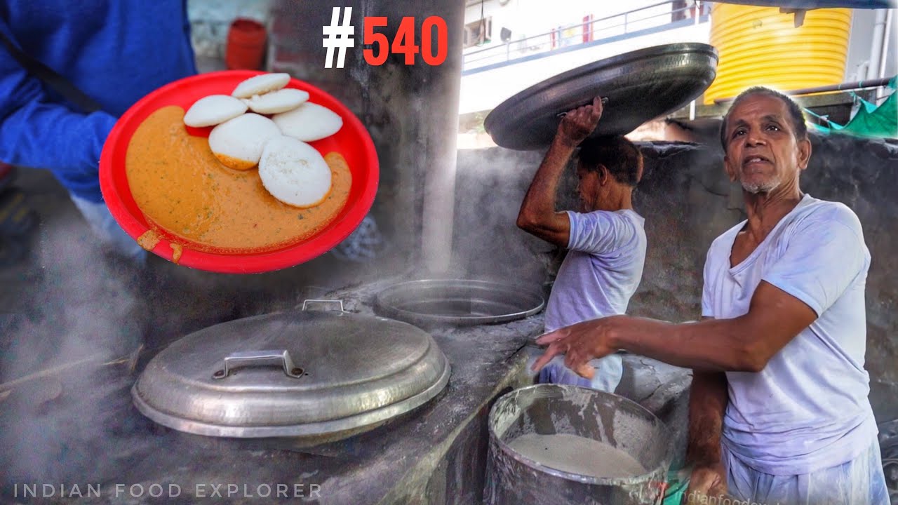 70 Years Old Man Makes 540 Idli in One Batch | Only Idli & Spicy Chatney | Street Food India