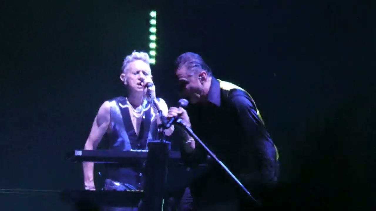 dM: Everything Counts - Live on MERCEDES BENZ ARENA BERLIN on MEMENTO MORI ARENA TOUR 20/02/2024