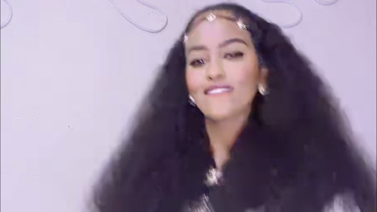 ቤታዬ እየቀወጠችው ነው 