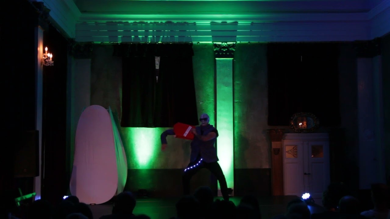 Comedy Alien Performance - Live in Berlin 2023