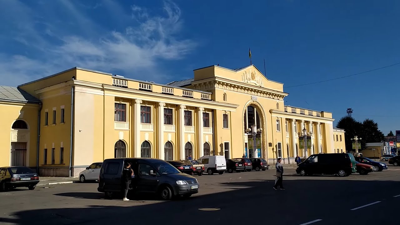 Стрий від залізничного вокзалу проспектом Чорновола в напрямку центру