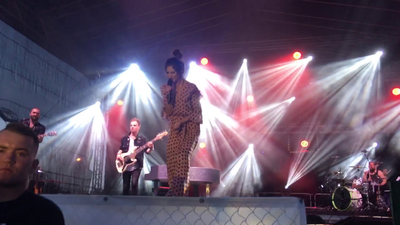 Sylwia Grzeszczak - Tamta dziewczyna | Twardog&oacute;ra 09.06.2019