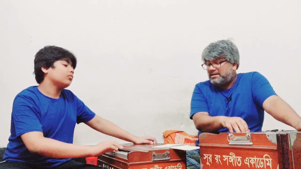 Rafta Rafta by Mollah Masud Rahman. harmonium playing by Mollah Sharaj Rahman.
