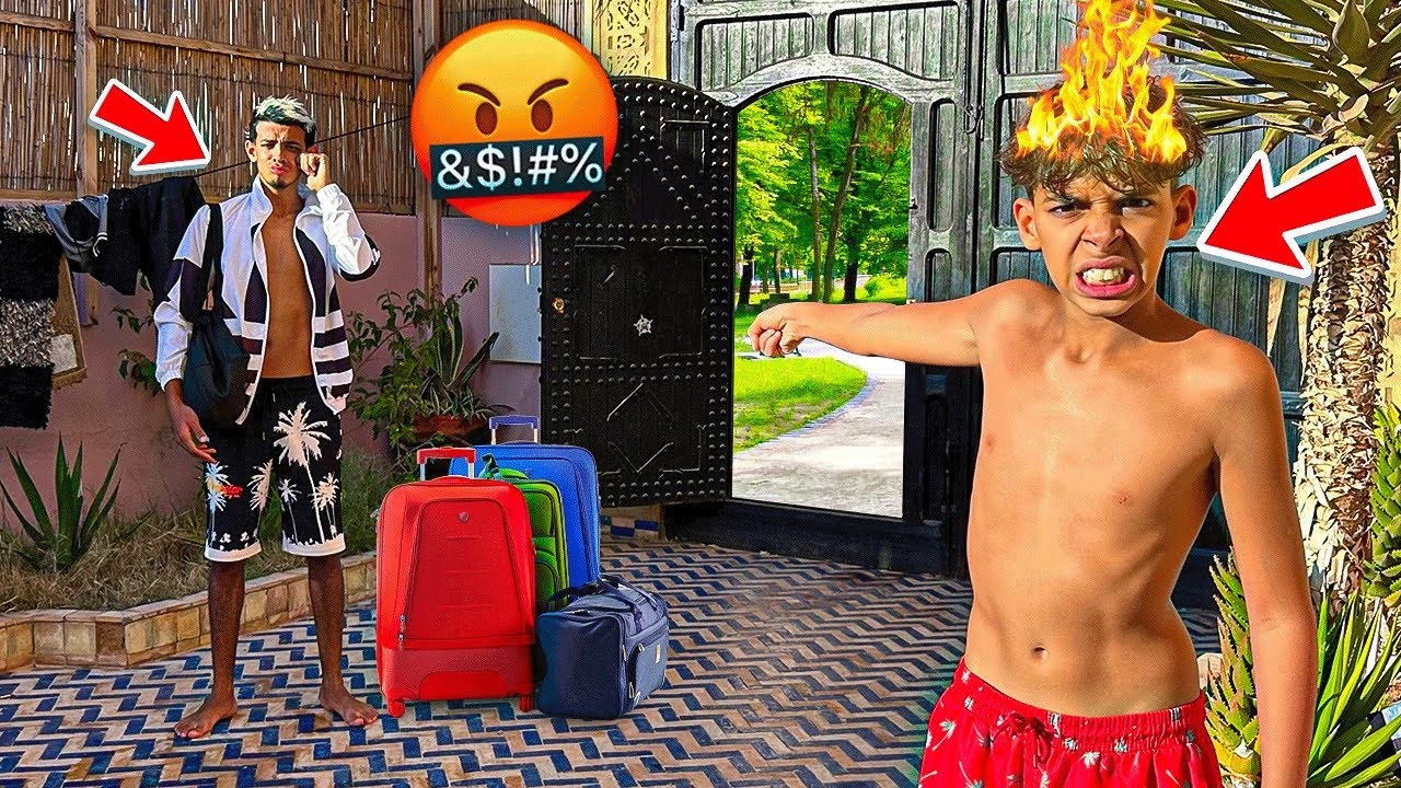 طردت صديقي من المنزل بسبب .. 💔😱 بقا فينا مسكين 💔😭
