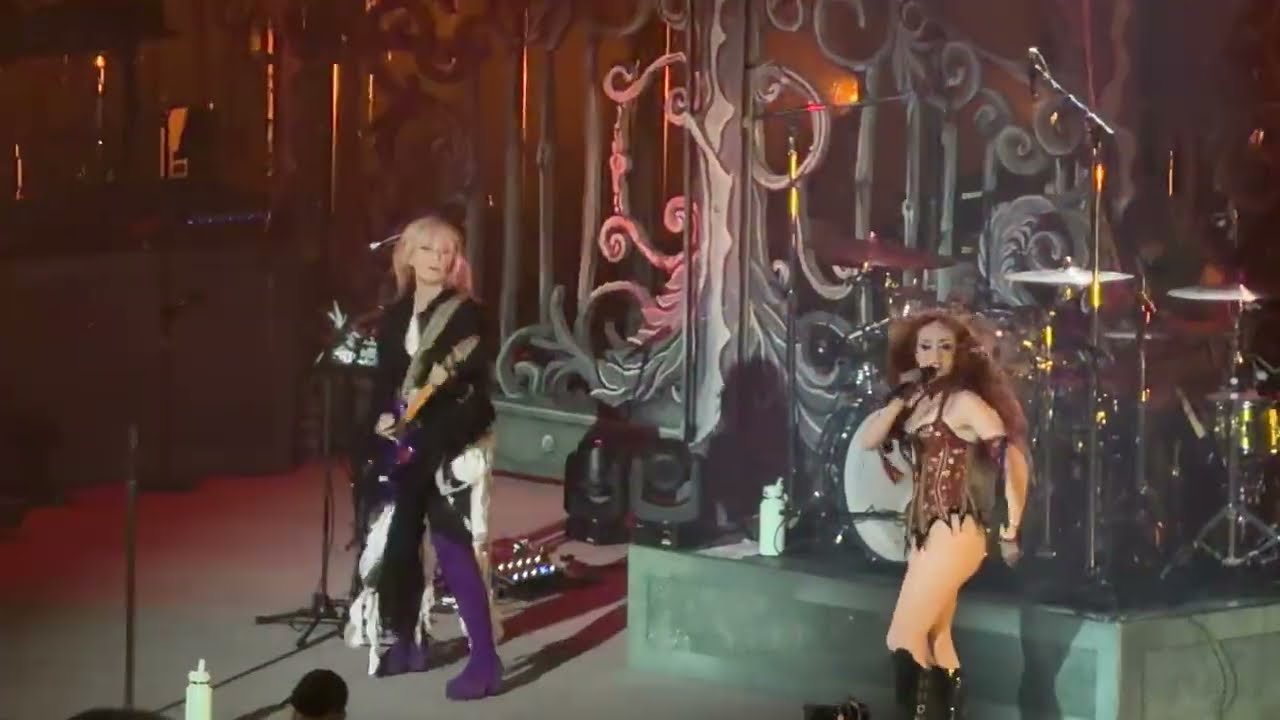 Chappell Roan - Barracuda ft. Nancy Wilson - Live At Forest Hills Stadium N2 [4K VIDEO]