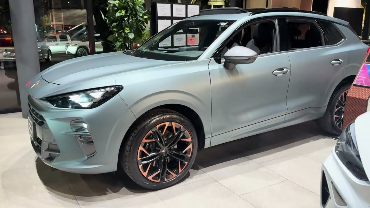 CUPRA TERRAMAR Gris Enceladus Mate Disponible en PHEV o VZ 