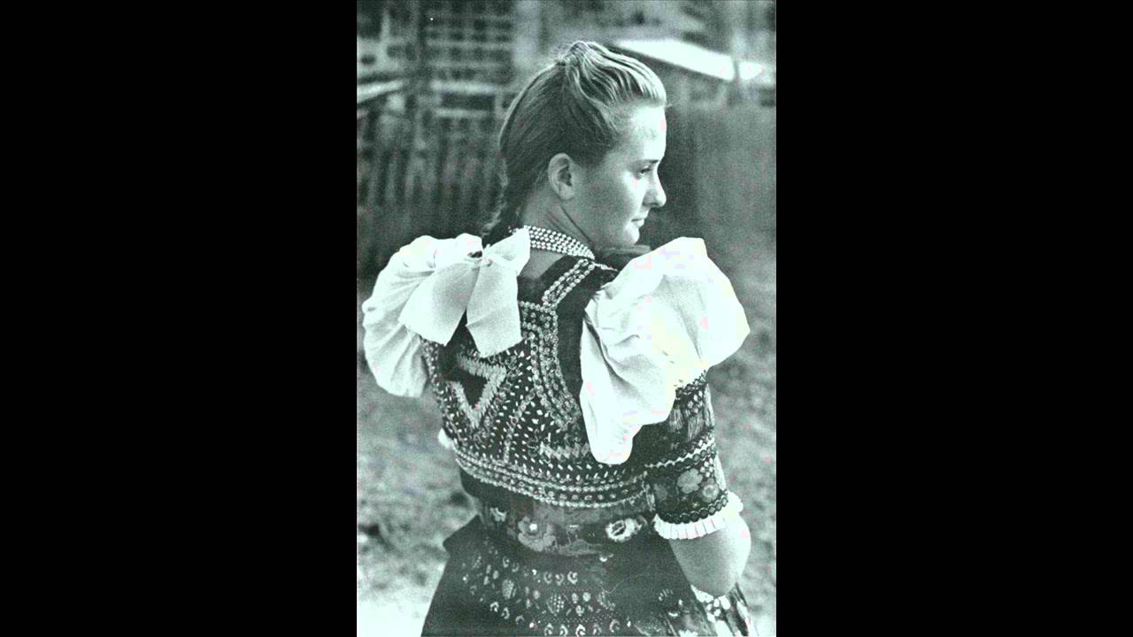 FS Detva - Nocovali tria maliari (Slovak Folk Songs)