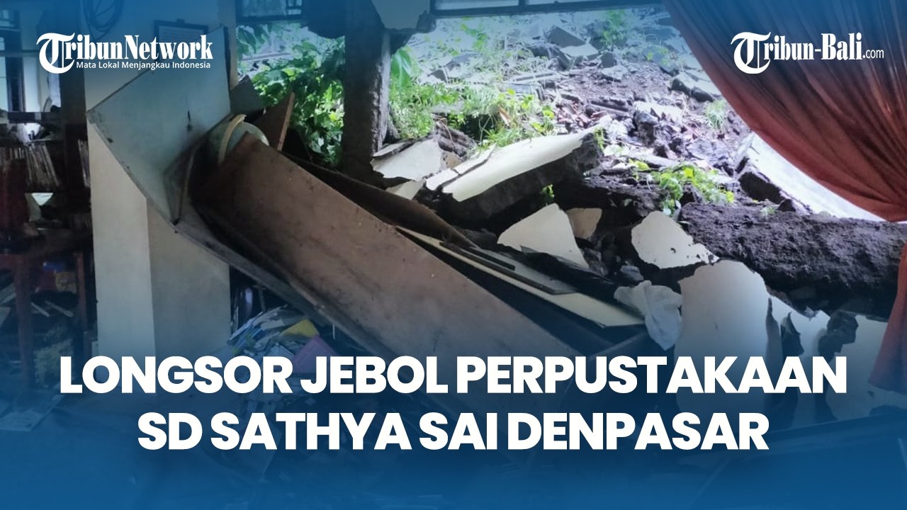 Tebing Longsor Jebol Perpustakaan SD Sathya Sai Denpasar, Ratusan Buku Tertimbun