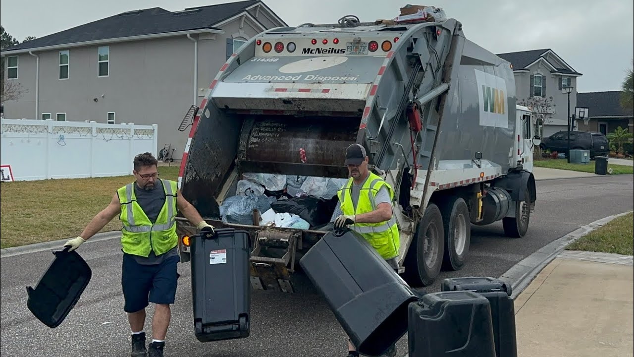 Gray WM Mack MRU McNeilus Rear Loader Garbage Truck Packing Post Christmas Trash!