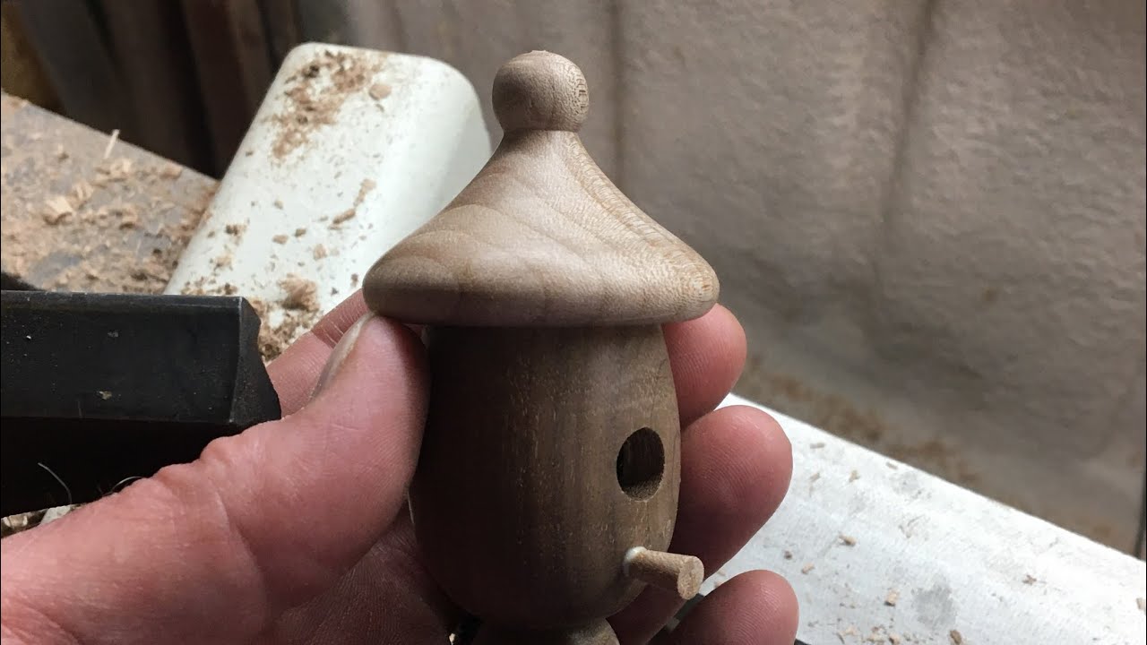 Beginner Class Woodturning a Bird House Ornament Video 6