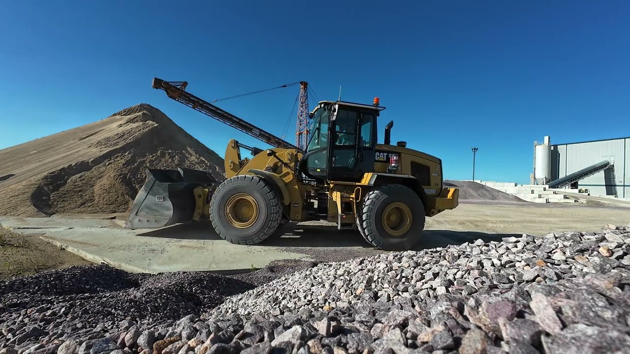 Running the CAT 938M for the First Time | Operator's Perspective