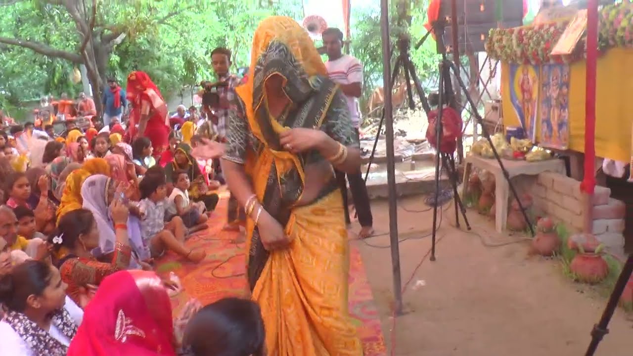 काली नाग के फन पे मेरो नाचे रे कन्हैया #visheshshastrikibhagwat #balajistudiochirawali #viral #dance