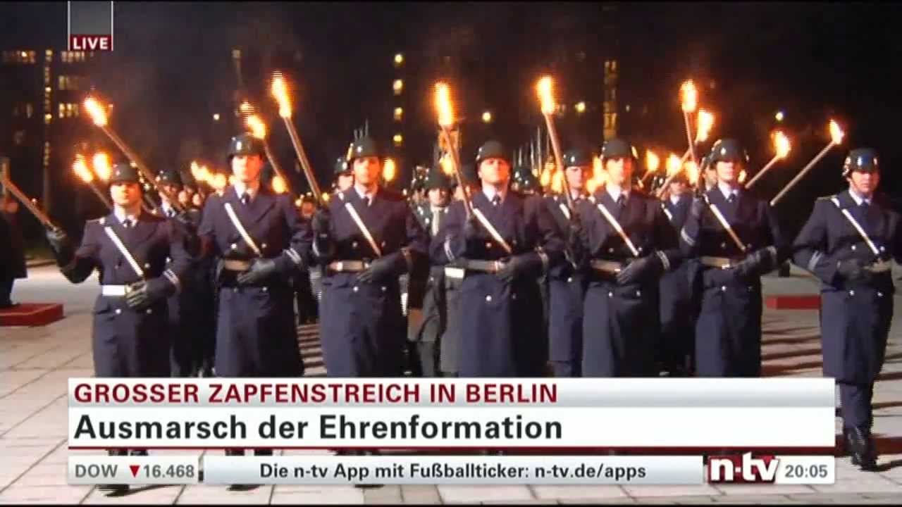 Großer Zapfenstreich für Thomas de Maizière