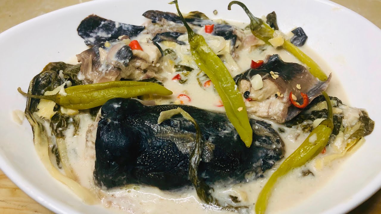 GINATAANG HITO CATFISH IN COCONUT MILK | HOW TO COOK CATFISH IN COCONUT MILK | TOLA KITCHEN