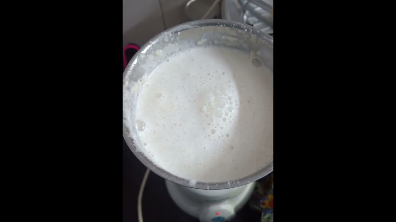 Soya bean milk 🥛..... yummy 😋 and healthy 