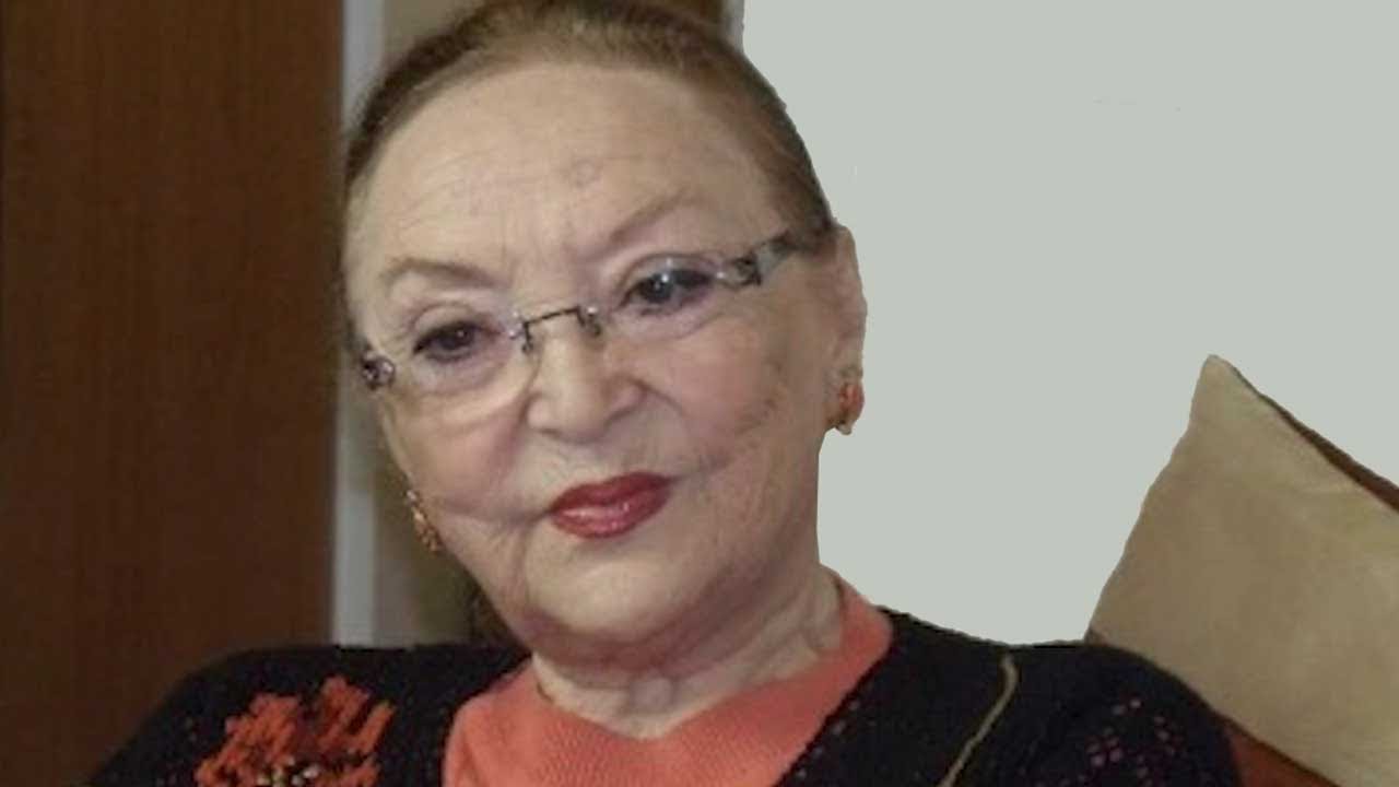 کیهان لندن - لعبت والا، یکی از «سه تفنگدار» شعر زنانه‌ معاصر