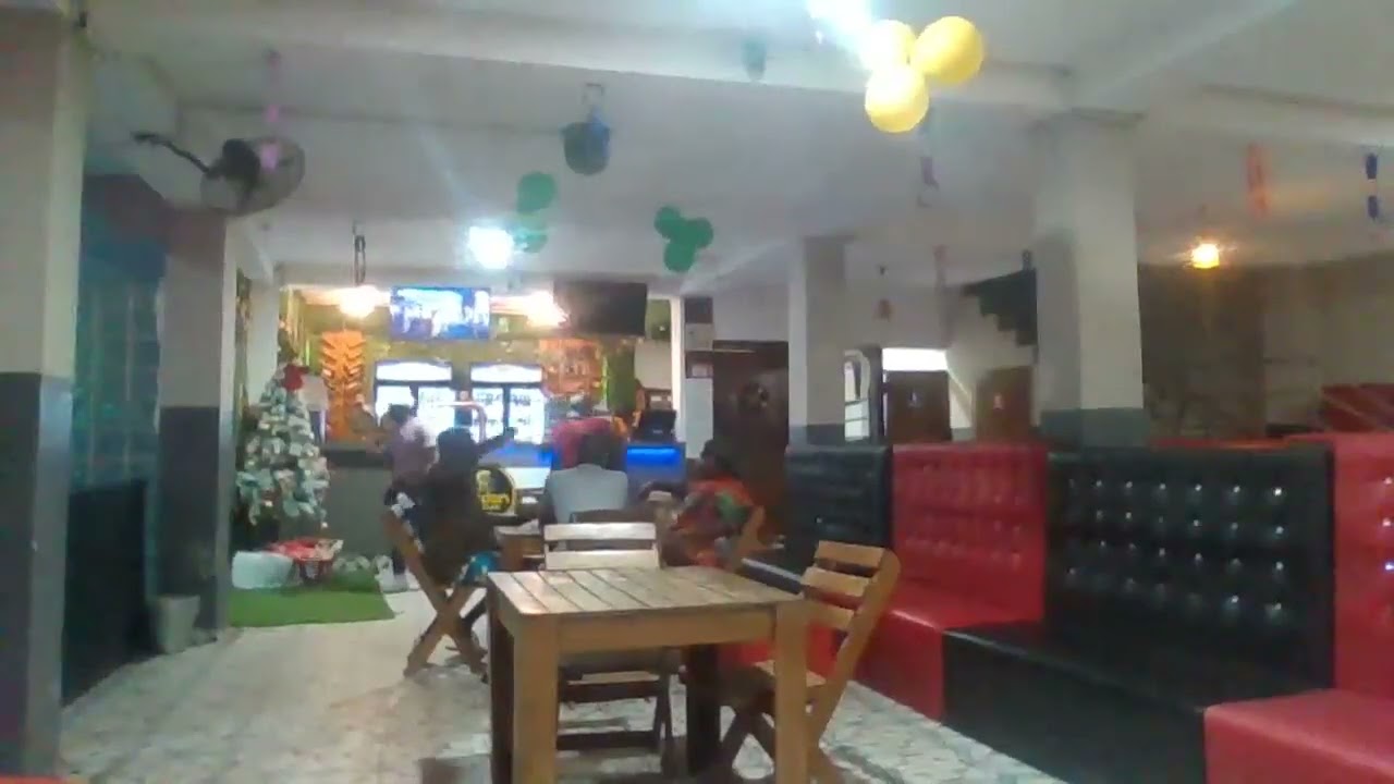 LIVE GOLDEN BAR