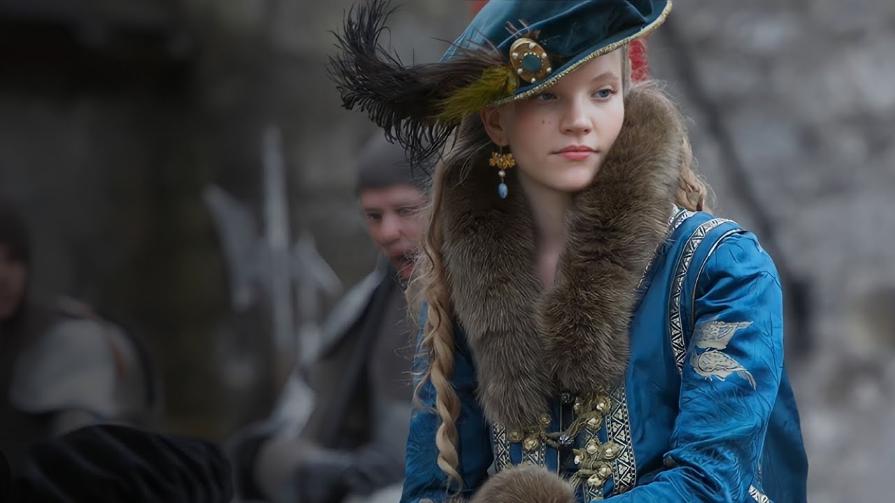 Katherine Howard//Prom Queen