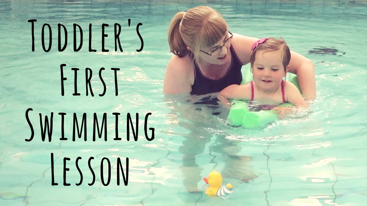 Toddler's First Swimming Lesson | Puddle Ducks