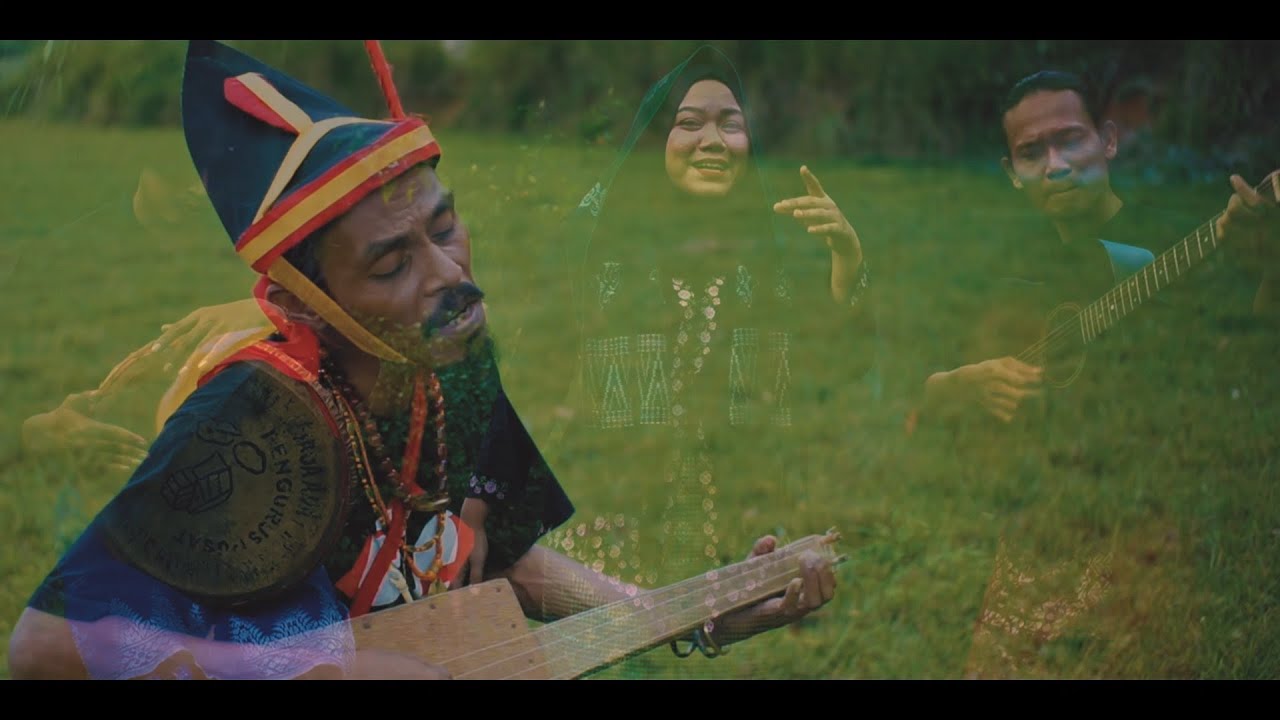EDACITRA & DIANA TIMORIA FT  ELSON UMBU RIADA - PEREMPUAN SABANA PENGEMBARAAN