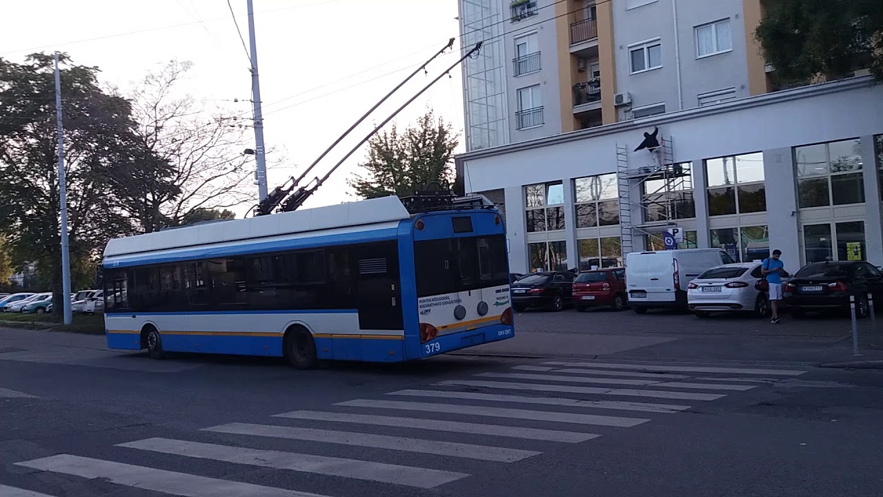 2017.09.28 Buszok és trolik a Segner téren Debrecenben