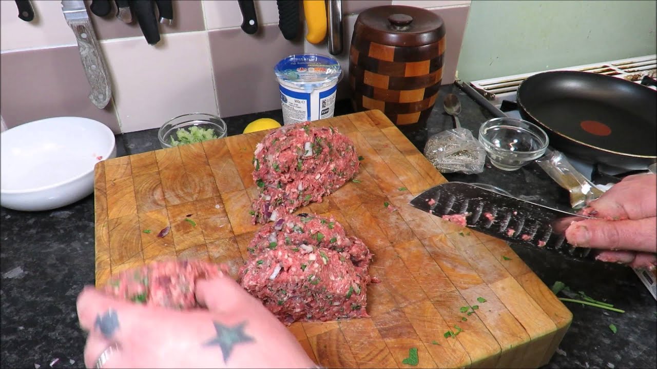 Delicious And Simple Lamb And Mint Burgers. TheScottReaProject